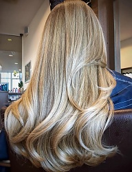 Fryzury Długie Na co dzień Proste Rozpuszczone Blond - 3267332