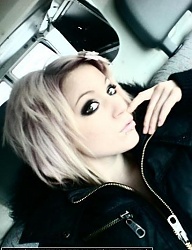 Fryzury Średnie Alternatywne EMO - 88908