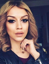 Fryzury Średnie Na co dzień Kręcone Rozpuszczone Blond - 3102631