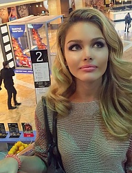 Fryzury Średnie Na co dzień Kręcone Rozpuszczone Blond - 3085034