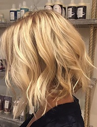 Fryzury Średnie Na co dzień Kręcone Rozpuszczone Blond - 3144609