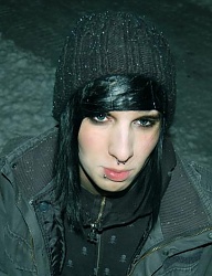 Fryzury Średnie Alternatywne EMO - 704631