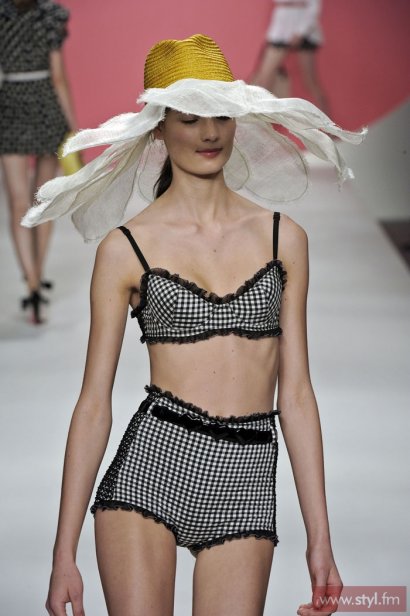 Cheap and Chic byMoschino