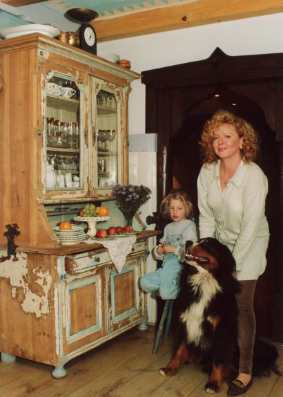 Magda Gessler, córka Lara Gessler, w ich domu, 1999