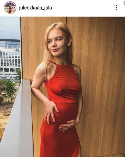 Julia Wróblewska kilka dni temu za pozowała z ciążowym brzuszkiem..