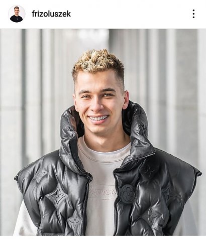 który wrzuca na swój kanał filmy lifestylowe.