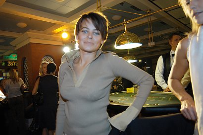 Anna Mucha w krótkich włosach z grzywką (2003 rok)