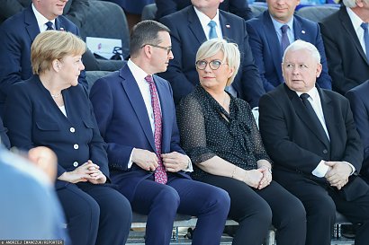 Trybunał Konstytucyjny jest nazywany Trybunałem Konstytucyjnym Julii Przyłębskiej z tego powodu, że jego prezeska nie jest osobą niezależną, tylko blisko związana z prezesem PiS, Jarosławem Kaczyńskim)