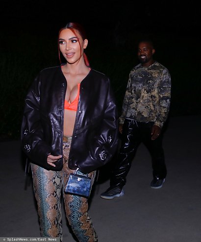 Kanye West i Kim Kardashian spacerują po Malibu.
