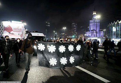 Kobiety od przeszło roku walczą o swoje prawa.