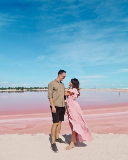 Nowożeńcy wyjechali w drugą podróż poślubną do egzotycznego Meksyku! Karolina Małysz pokazała wtedy na Instagramie zdjęcie na tle malowniczej różowej laguny. Ale to nie wszystko...