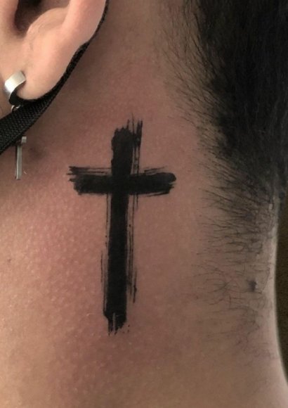 Tatuaże z motywem krzyża - ich symbolika!