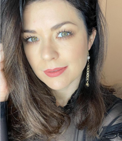Katarzyna Cichopek rozważa powrót do długich włosów... aby rozwiać swoje wątpliwości pyta obserwatorów na Instagramie o radę! A Wy co myślicie?