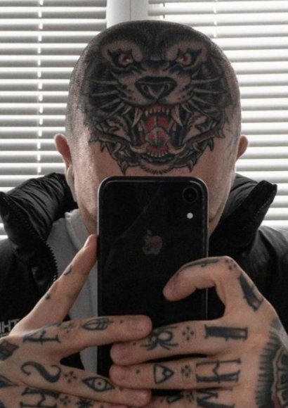 Tatuaże na głowie. Czy to dobry pomysł?