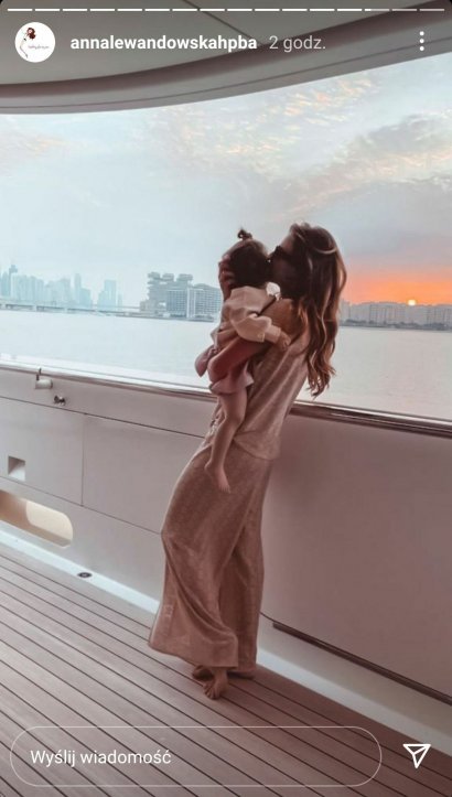 Anna Lewandowska opublikowała na Instagramie zdjęcia zapierających dech w piersiach widoków z jachtu...