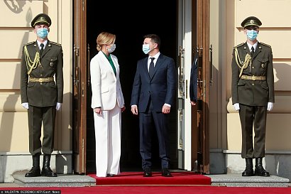 Ołena Zełeńska z mężem przed spotkaniem z prezydentem Andrzejem Dudą.