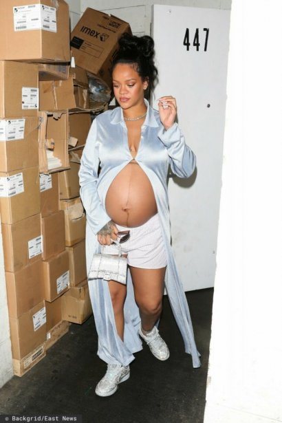 Rihanna już przyzwyczaiła nas do swoich nietypowych ciążowych stylizacji...
