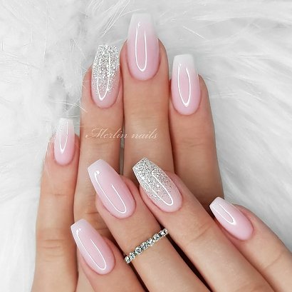 Zobacz najpiękniejsze propozycje zdobień na kształcie ballerina nails - trendy na jesień 2022!