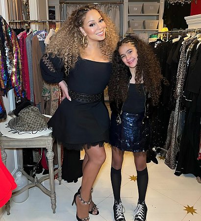 Mariah i Monroe postawiły ostatnio na bliźniacze stylizacje.