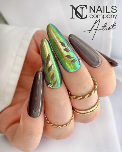 Efekt lustra na paznokciach - zobacz 15 najpiękniejszych stylizacji!