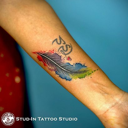 Tatuaże z piórkiem - piękne i niebanalne! Oto najlepsze projekty!