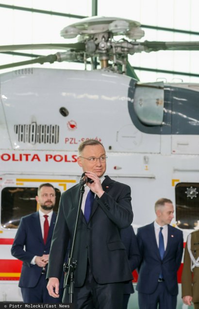 Andrzej Duda uczestniczył w Wielkanocnym spotkaniu z pracownikami wojska w Lotnictwie Transportowym w Warszawie.