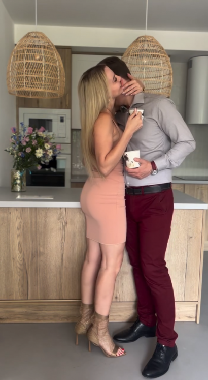 W sobotę 3 maja Marianna Schreiber i jej nowy chłopak Piotr Korczarowski już oficjalnie zadebiutowali na Instagramie.