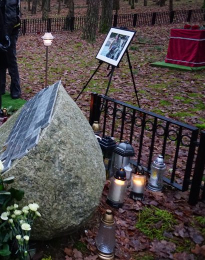 To właśnie tam, w otoczeniu ukochanej przez niego przyrody, rodzina i przyjaciele pożegnali Jacka Gulczyńskiego, cenionego artystę i męża legendarnej wokalistki Lombardu.